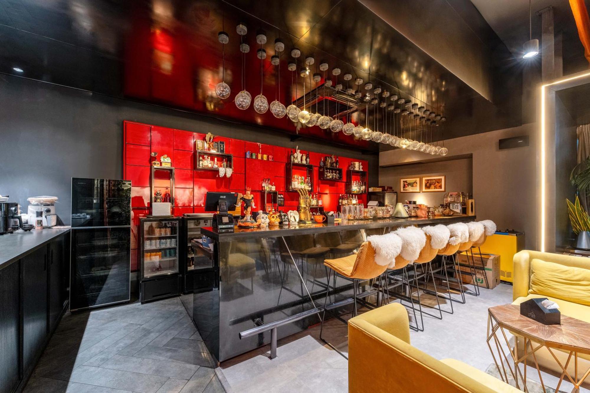 Hesu Designer Hotel & Suites -Near Xi'An Drum Tower And Yongning Gate -Free Laundry Luggage Storage -Kitty Cafe With Freshly Ground Coffee -24H Front Desk -English Service Exterior photo