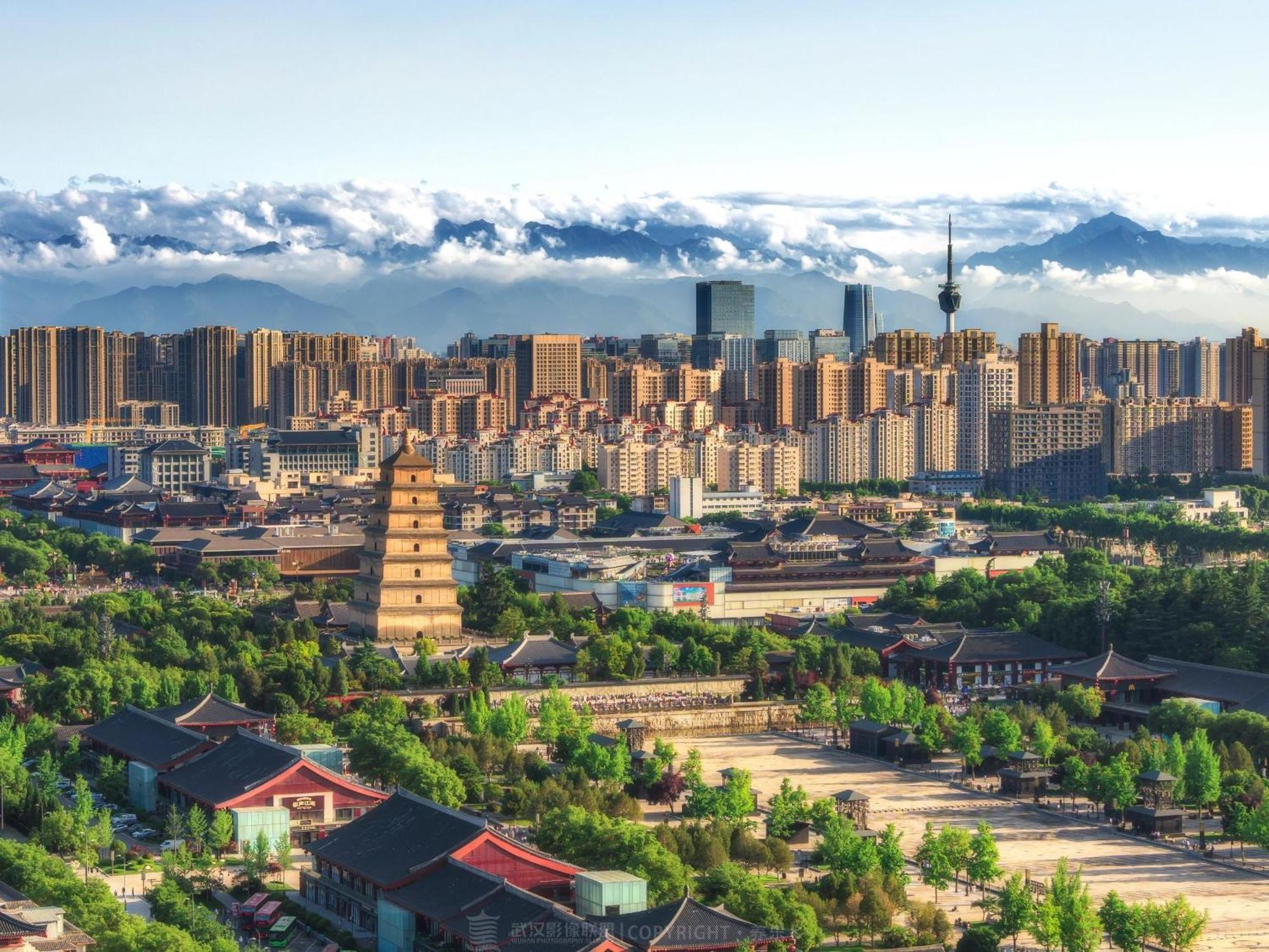 Hesu Designer Hotel & Suites -Near Xi'An Drum Tower And Yongning Gate -Free Laundry Luggage Storage -Kitty Cafe With Freshly Ground Coffee -24H Front Desk -English Service Exterior photo