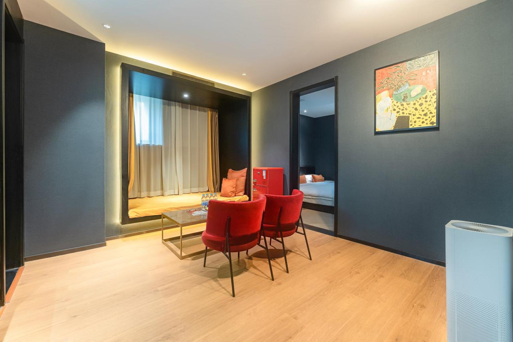 Hesu Designer Hotel & Suites -Near Xi'An Drum Tower And Yongning Gate -Free Laundry Luggage Storage -Kitty Cafe With Freshly Ground Coffee -24H Front Desk -English Service Exterior photo