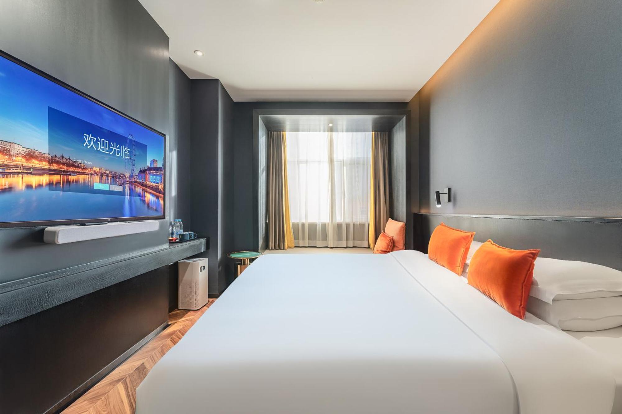 Hesu Designer Hotel & Suites -Near Xi'An Drum Tower And Yongning Gate -Free Laundry Luggage Storage -Kitty Cafe With Freshly Ground Coffee -24H Front Desk -English Service Exterior photo