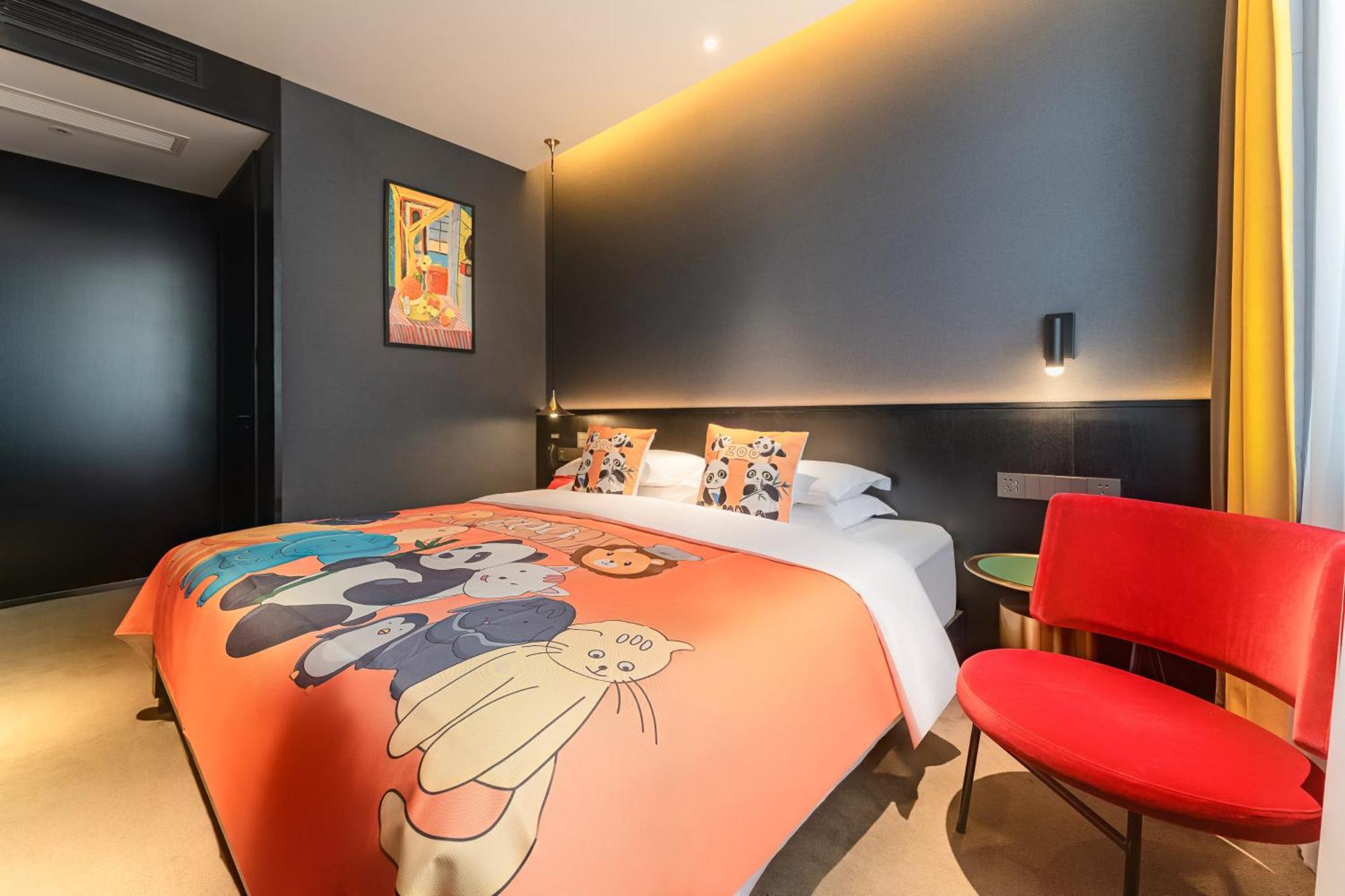 Hesu Designer Hotel & Suites -Near Xi'An Drum Tower And Yongning Gate -Free Laundry Luggage Storage -Kitty Cafe With Freshly Ground Coffee -24H Front Desk -English Service Exterior photo